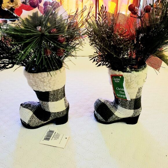 Christmas Floral Boots Decor - Picture 3 of 8